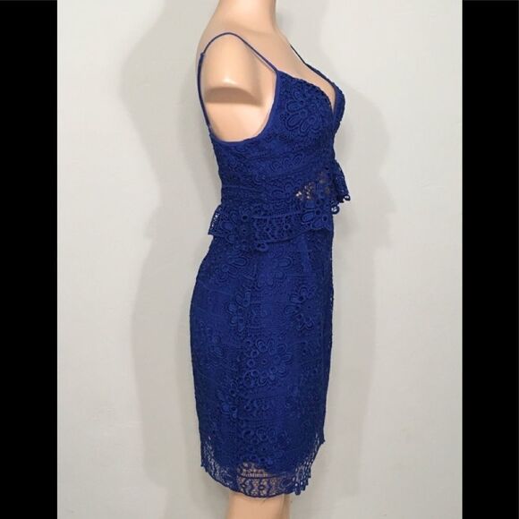 Guess blue lace dress. - Picture 5 of 8